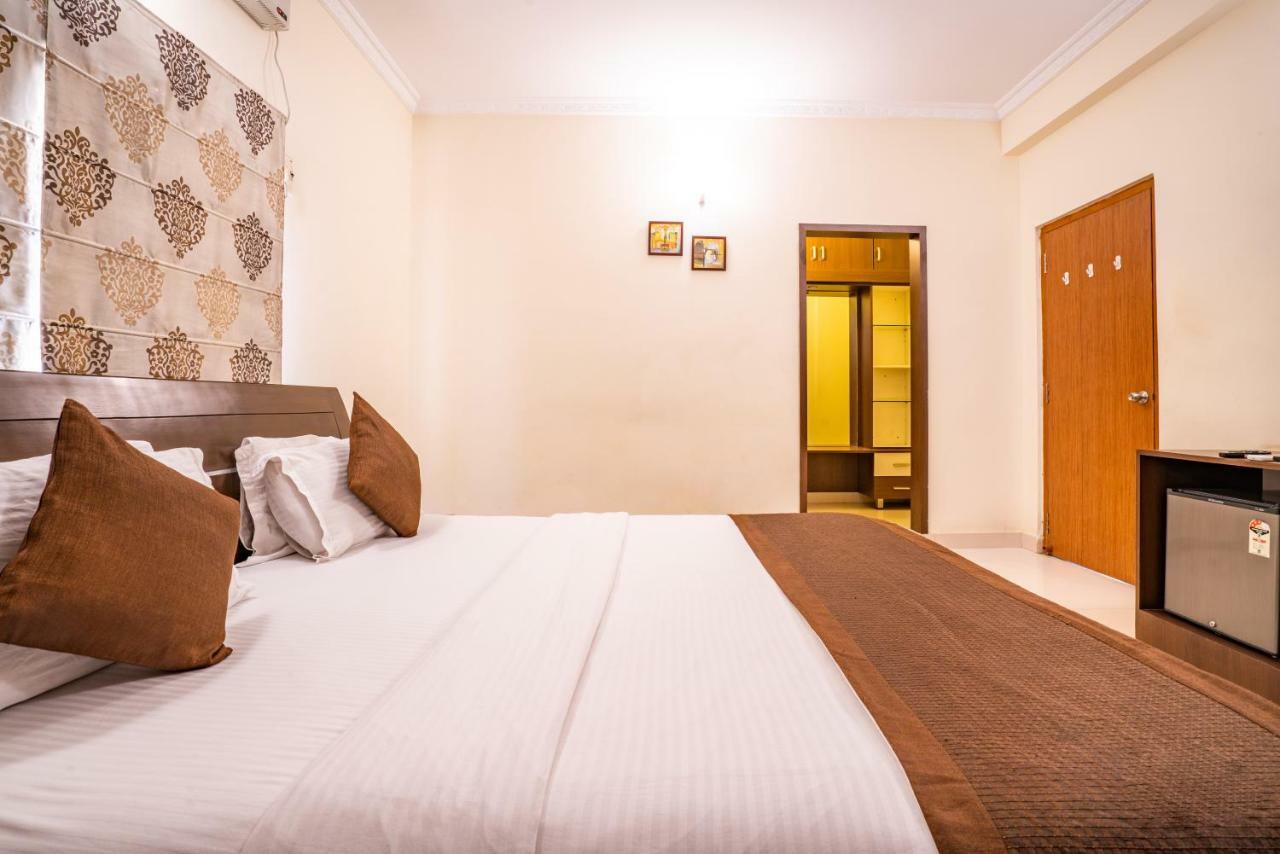 Blueberry Service Apartments Hyderabad Esterno foto